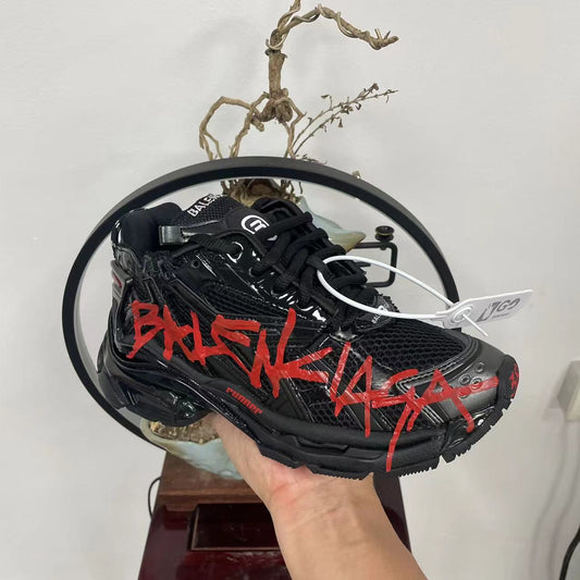Balenci@ga Runner
